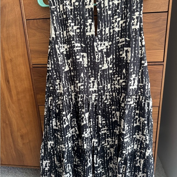 Evereve Black and White Women's Dress - Picture 4 of 6